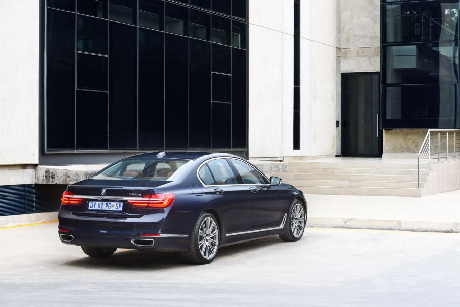  BMW 730d 2016 года  (ZA) (фото 14 из 30)